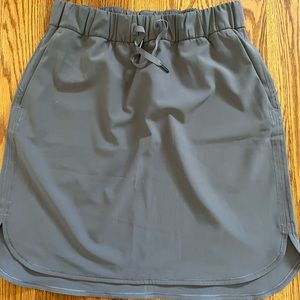 Lululemon On The Fly Skirt size 8
